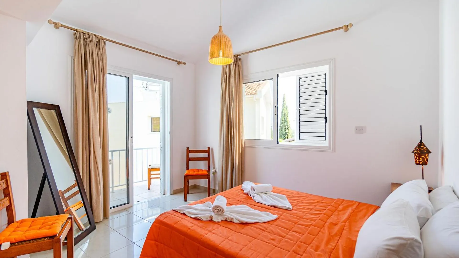 Villa Athena By Ezoria Villas Protaras